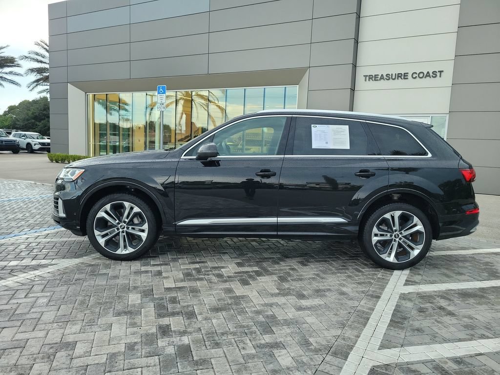 Used 2022 Audi Q7 3.0T Premium Plus w/ Premium Plus Package AWD/4WD image 2