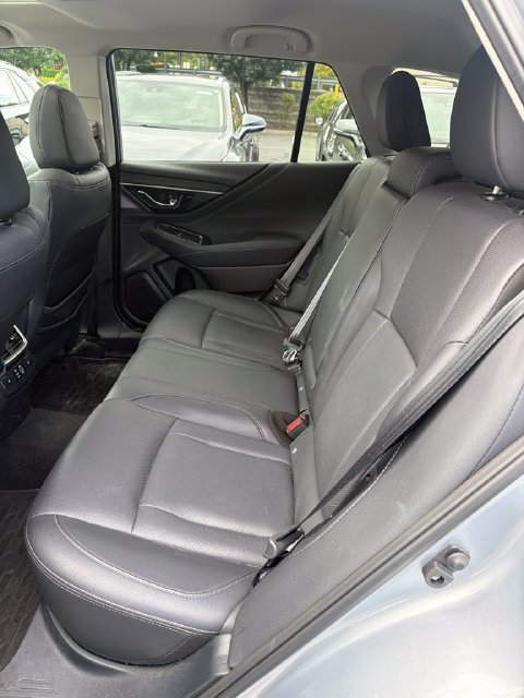Used 2023 Subaru Outback Limited AWD/4WD image 9