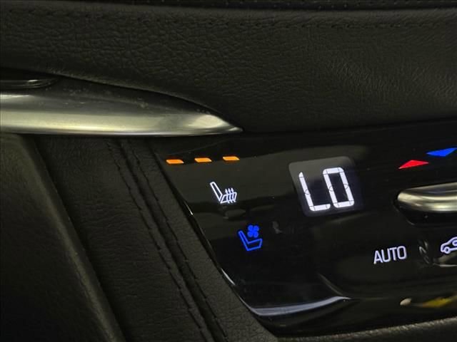 Used 2023 Cadillac XT5 Premium Luxury image 21