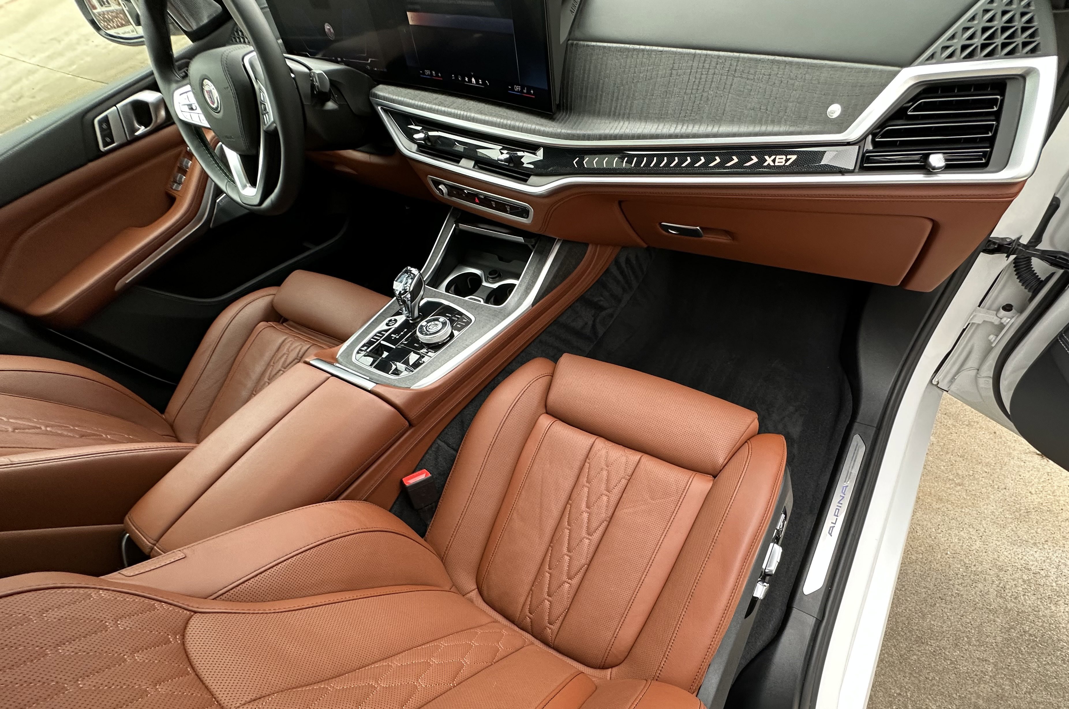 Used 2025 BMW ALPINA XB7 AWD/4WD image 6