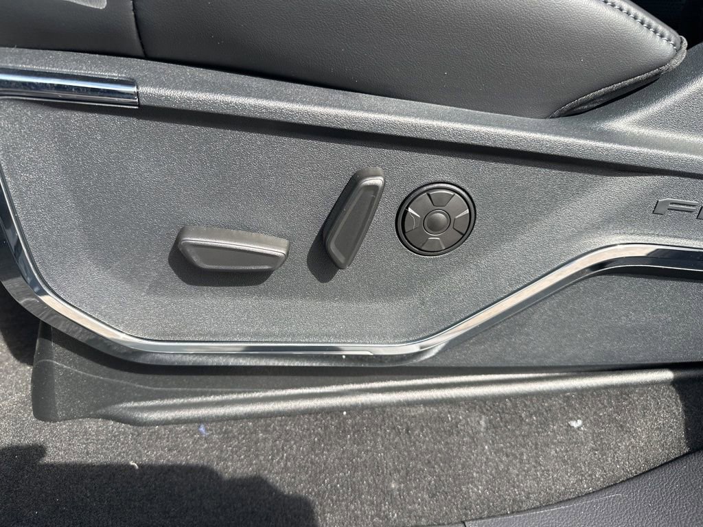 New 2026 Ford F250 Platinum image 18