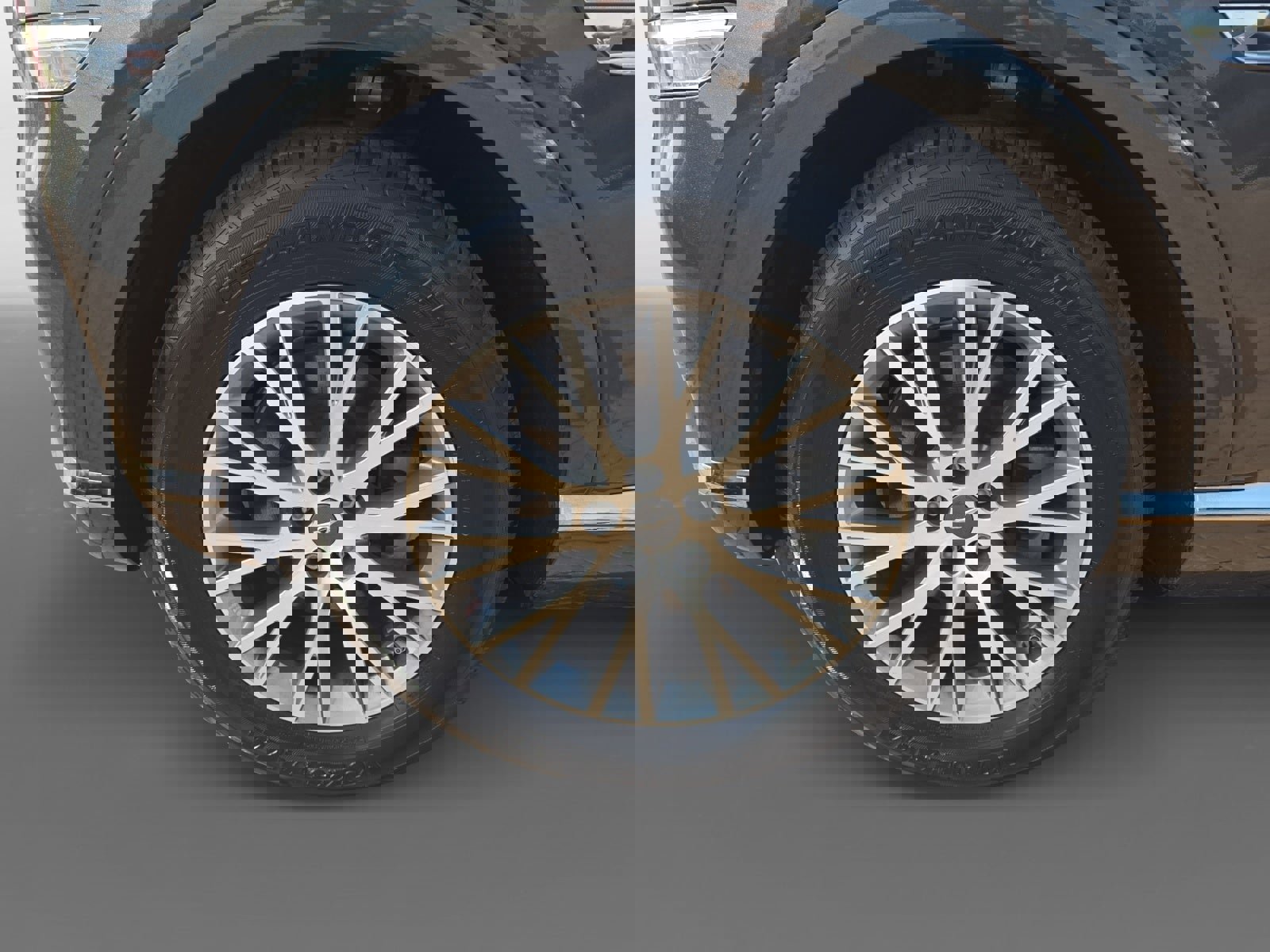 Used 2024 Genesis GV80 2.5T image 9