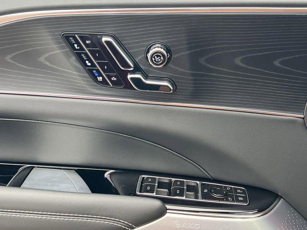 New 2026 Cadillac Lyriq V image 23