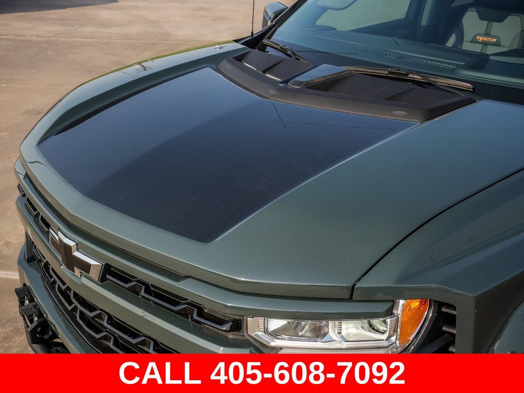 Used 2025 Chevrolet Silverado 1500 LTZ AWD/4WD image 17