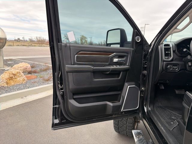 Used 2024 RAM 3500 Laramie AWD/4WD image 16