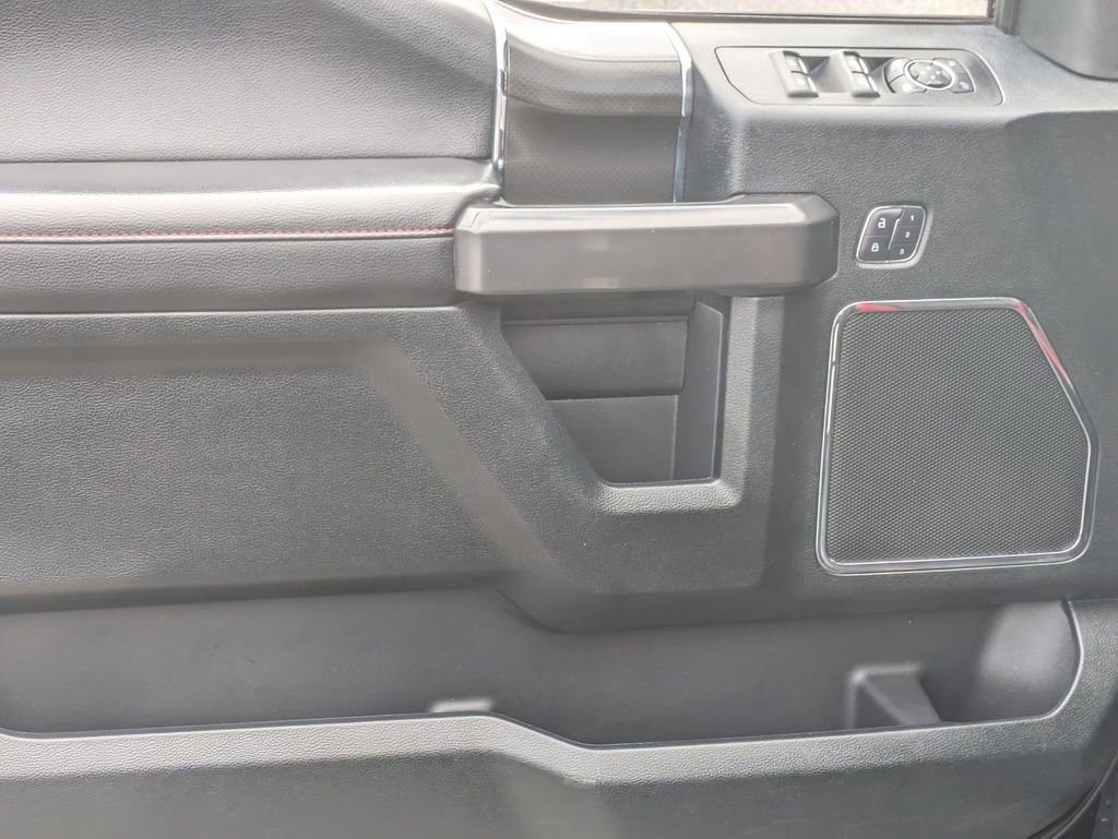 Used 2017 Ford F150 Lariat image 9