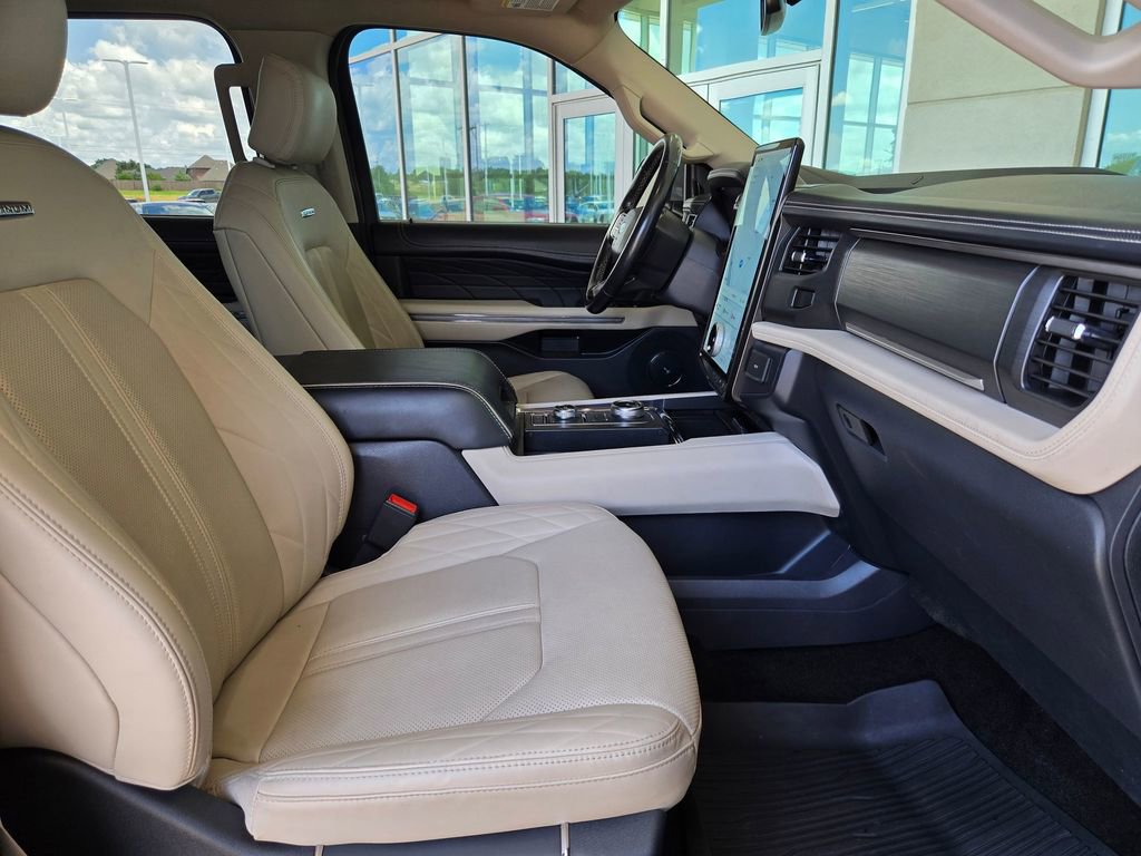 Used 2022 Ford Expedition Platinum AWD/4WD image 27