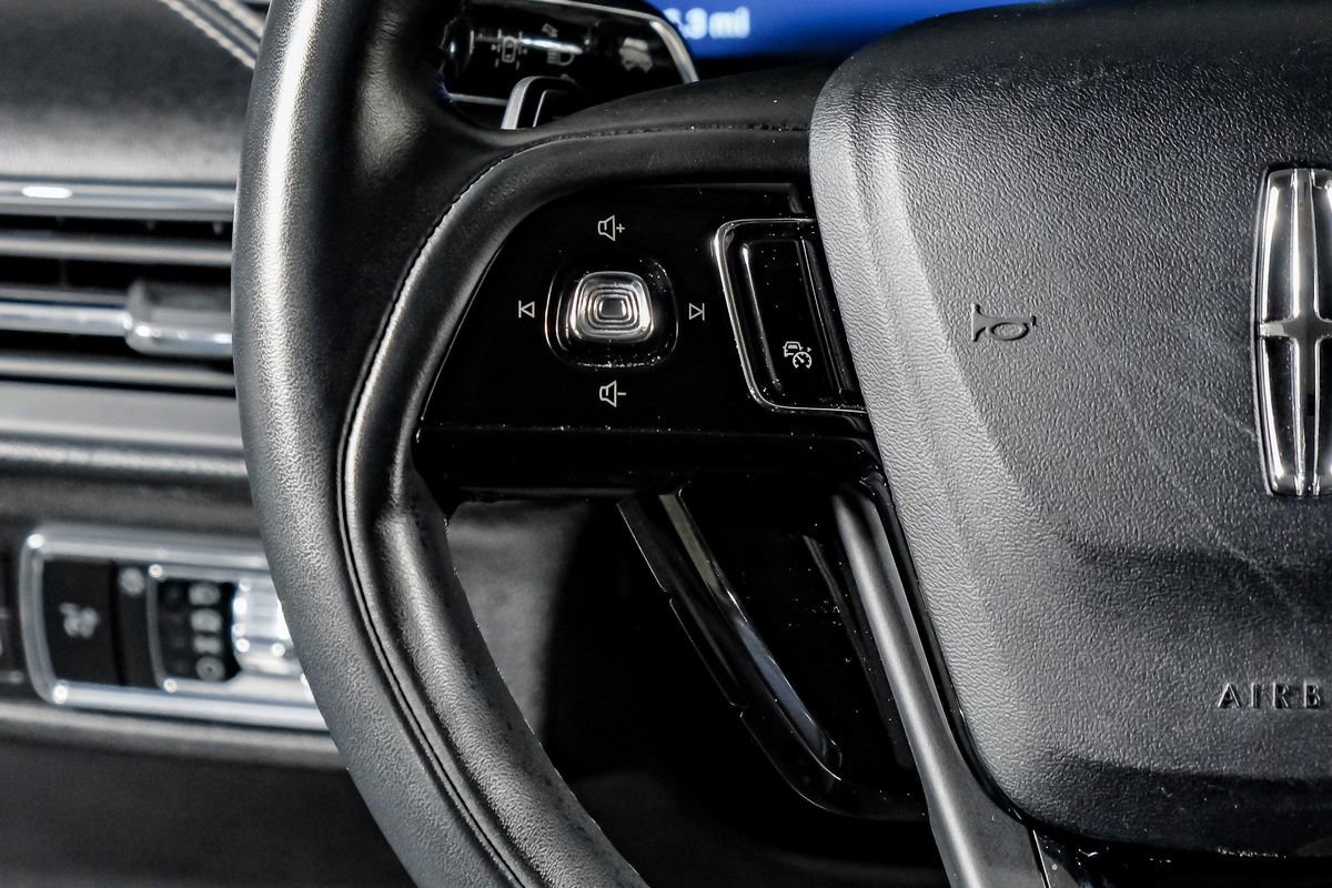 Used 2024 Lincoln Corsair Grand Touring w/ Equipment Group 301A image 17