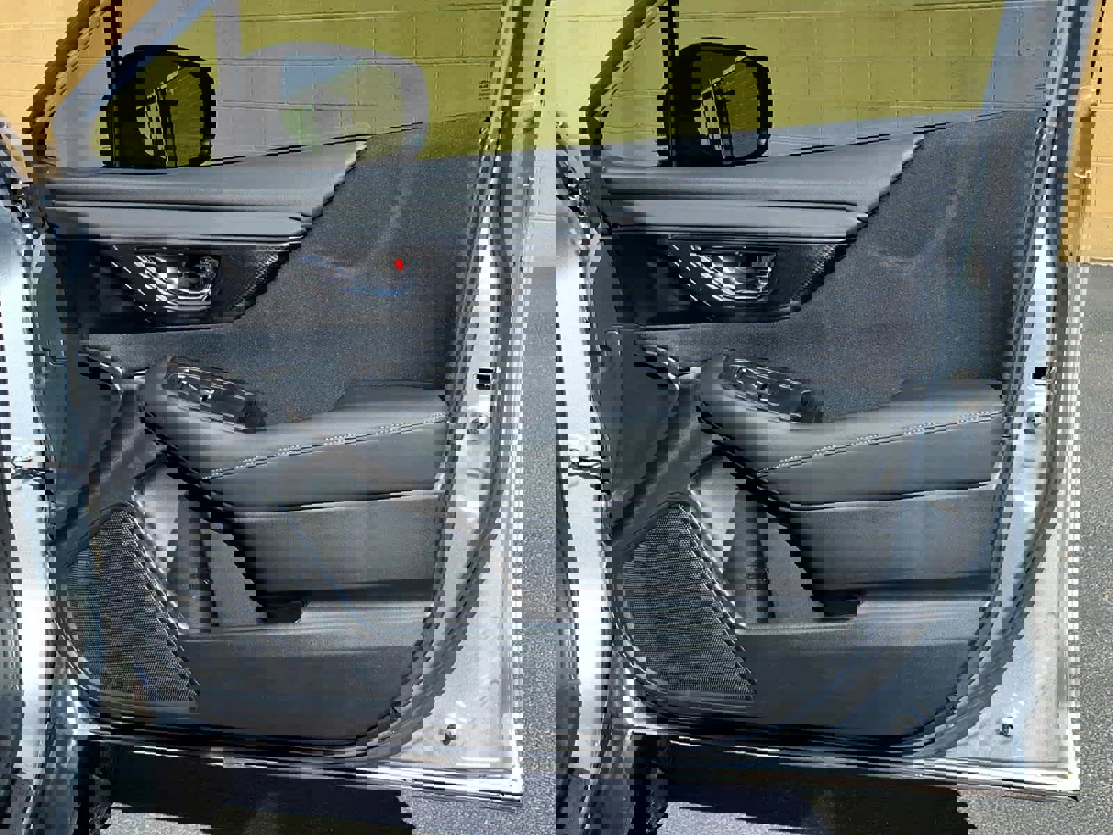 Certified 2025 Subaru Outback Premium w/ Popular Package #1A image 23