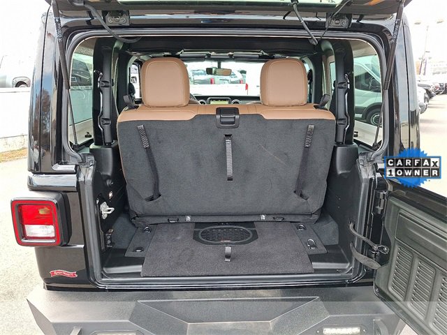 Used 2023 Jeep Wrangler Rubicon w/ Cold Weather Group image 31