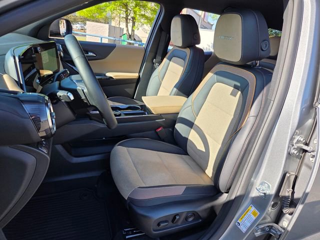 Used 2025 Chevrolet Equinox ACTIV image 8