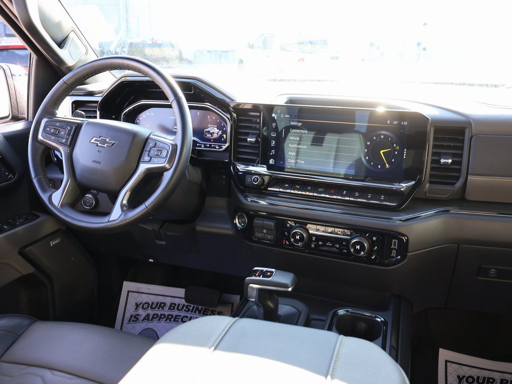 Used 2024 Chevrolet Silverado 1500 ZR2 image 13