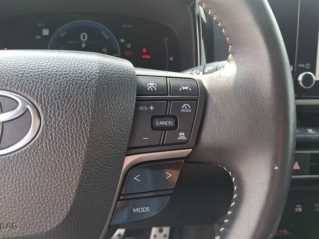 Used 2025 Toyota Camry SE FWD image 20