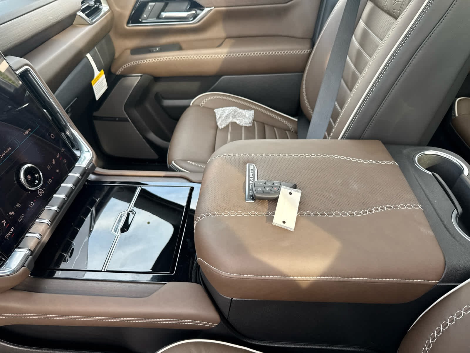 New 2026 GMC Yukon XL Denali Ultimate AWD/4WD image 21