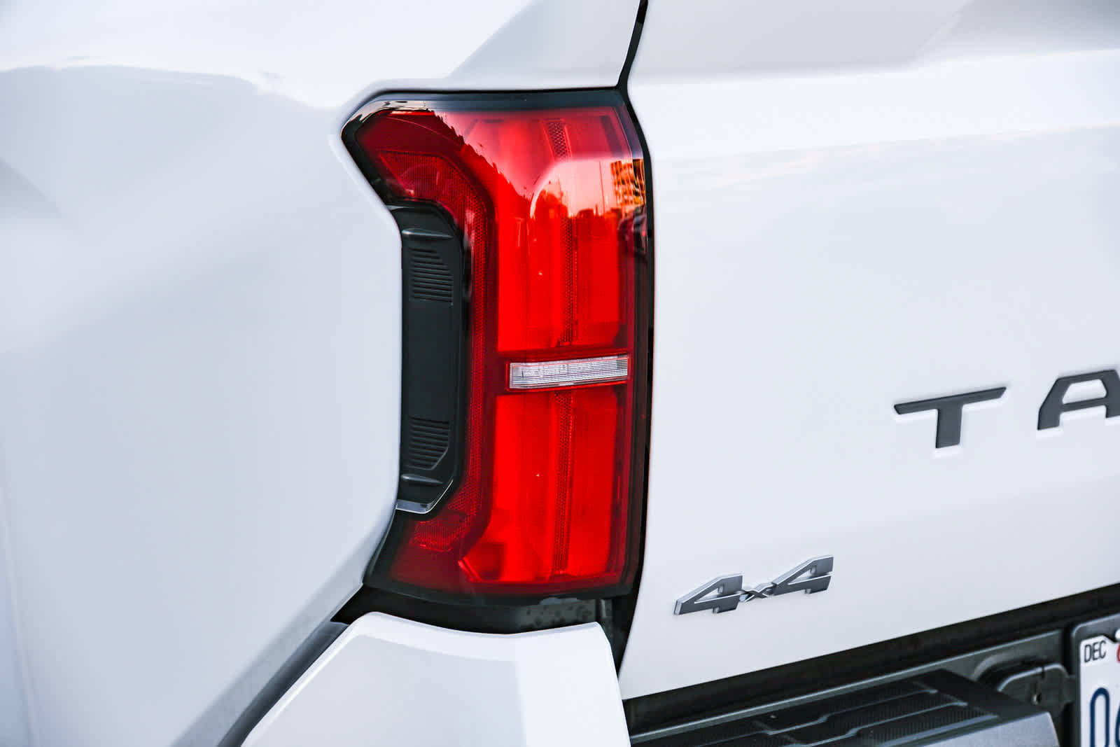 Certified 2024 Toyota Tacoma SR5 AWD/4WD image 7