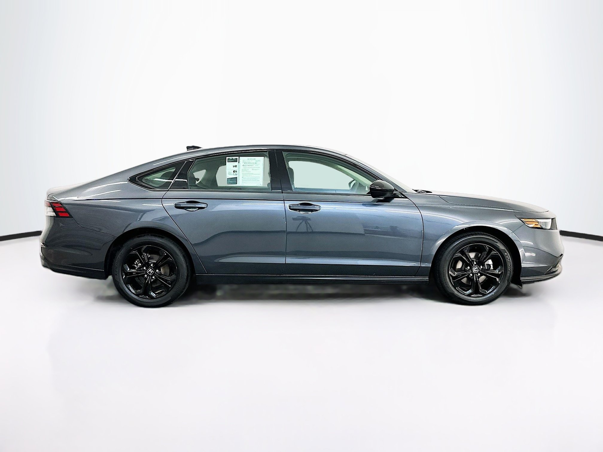 Used 2025 Honda Accord SE image 10