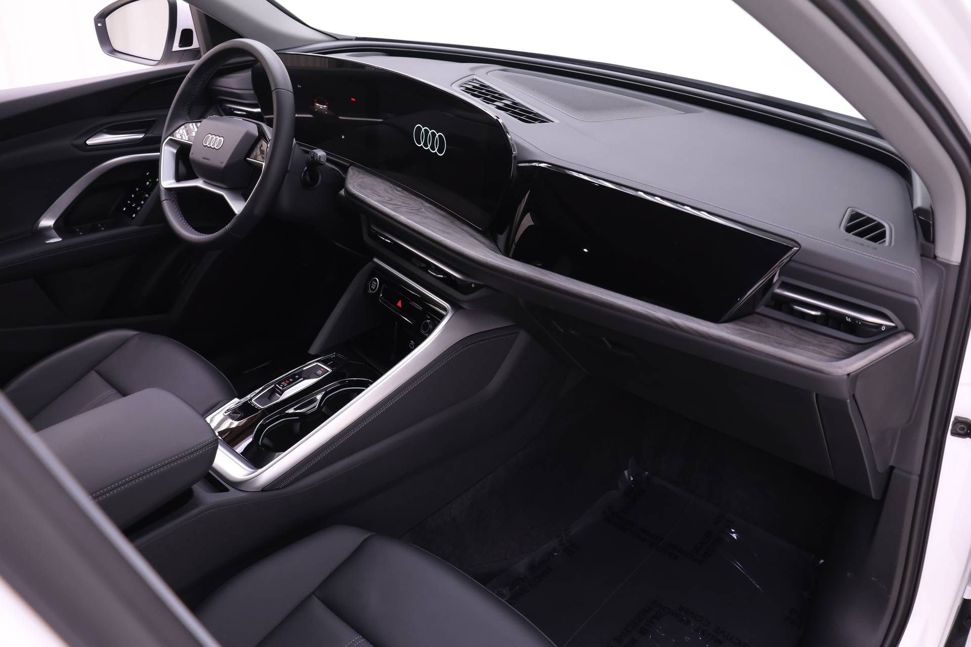 Used 2025 Audi Q5 Premium w/ Convenience Package AWD/4WD image 22