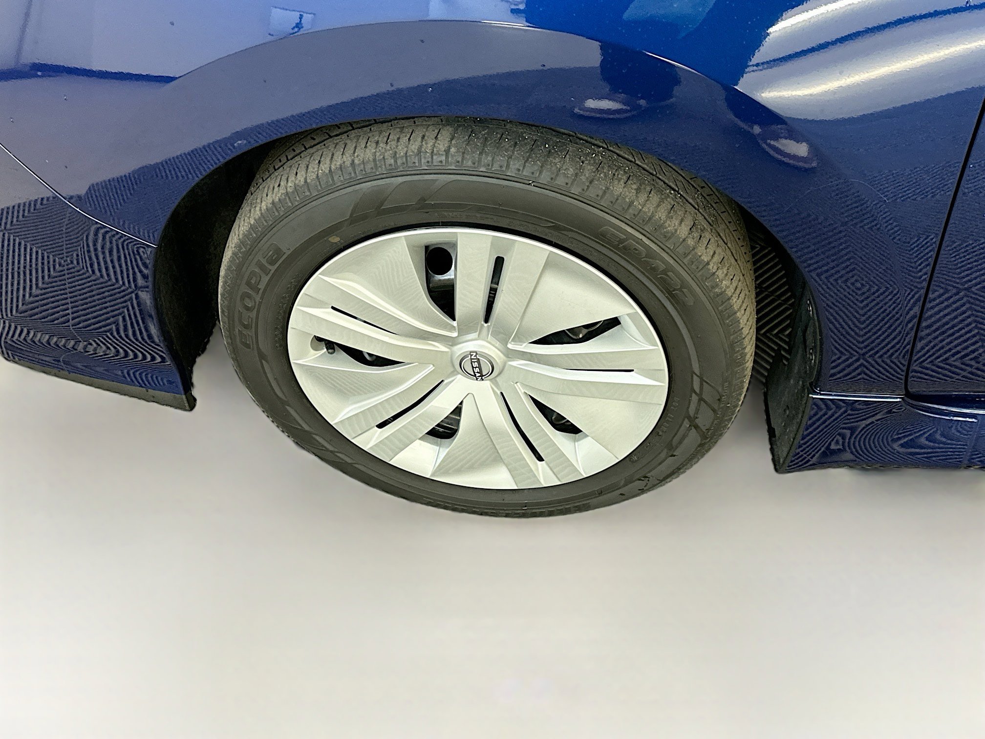 Used 2024 Nissan Leaf S FWD image 11
