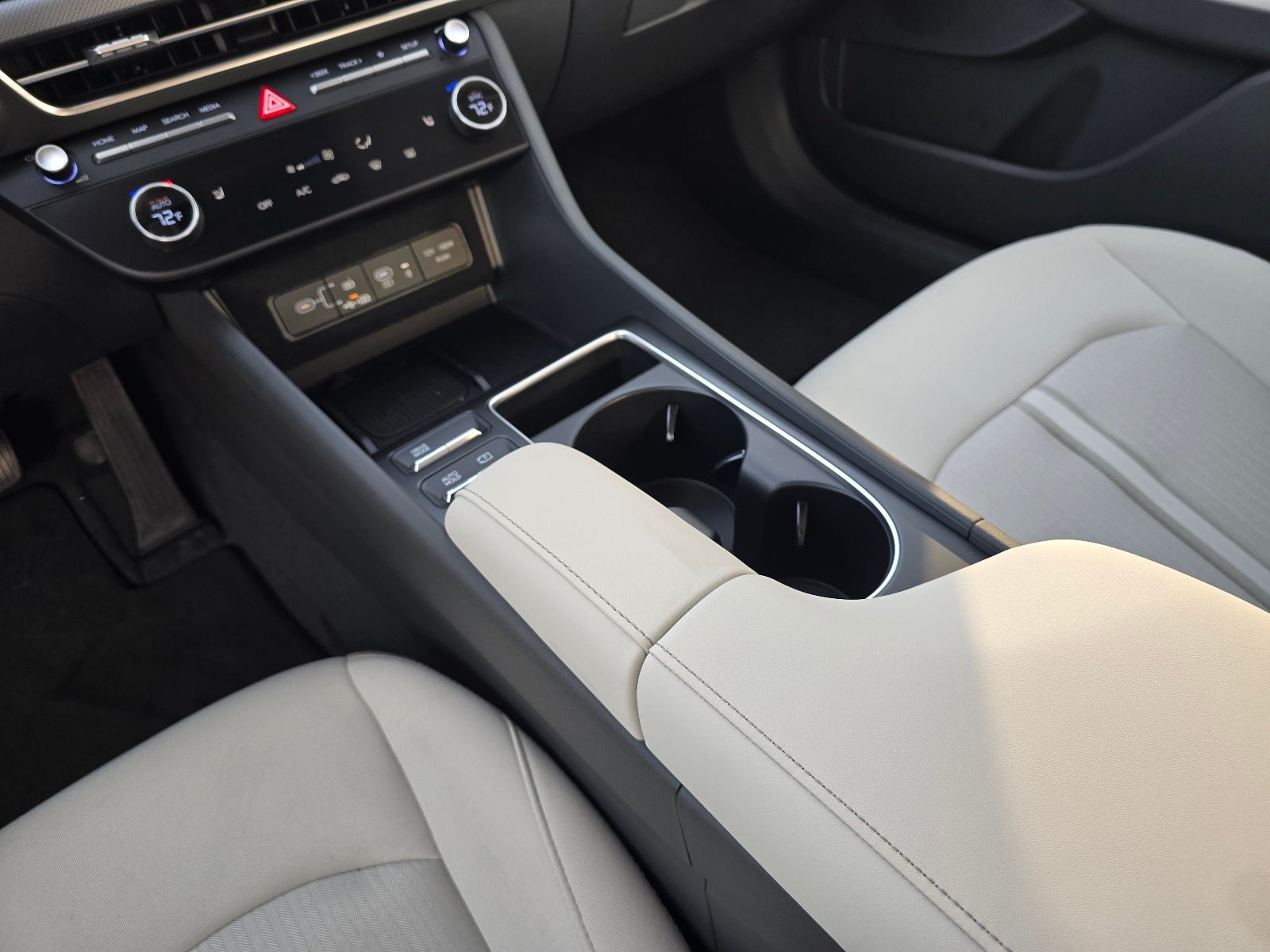 New 2026 Hyundai Sonata SEL AWD/4WD image 16