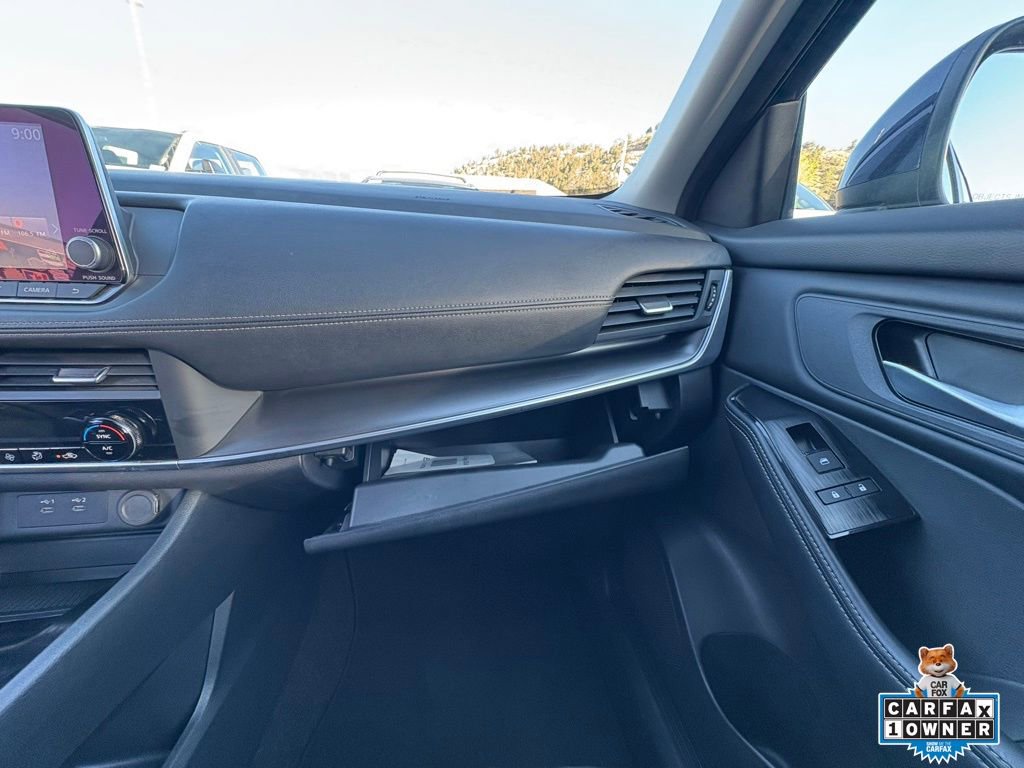 Used 2025 Nissan Rogue SV image 23