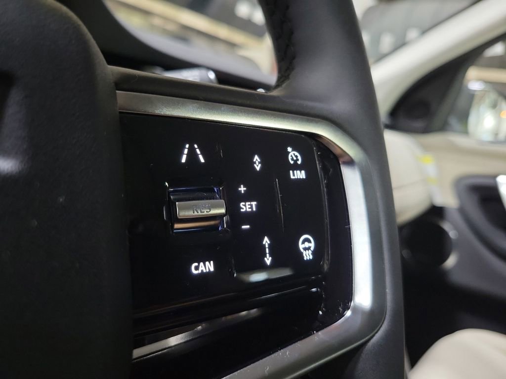 New 2025 Land Rover Discovery Sport S image 16