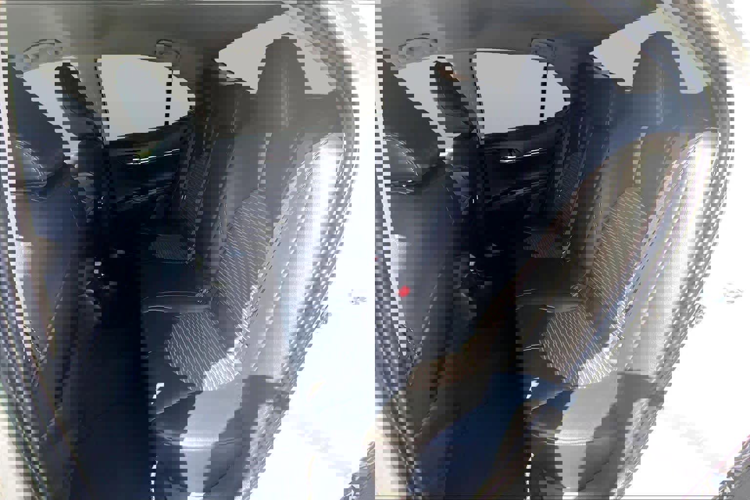 Used 2021 Toyota Camry SE FWD image 20