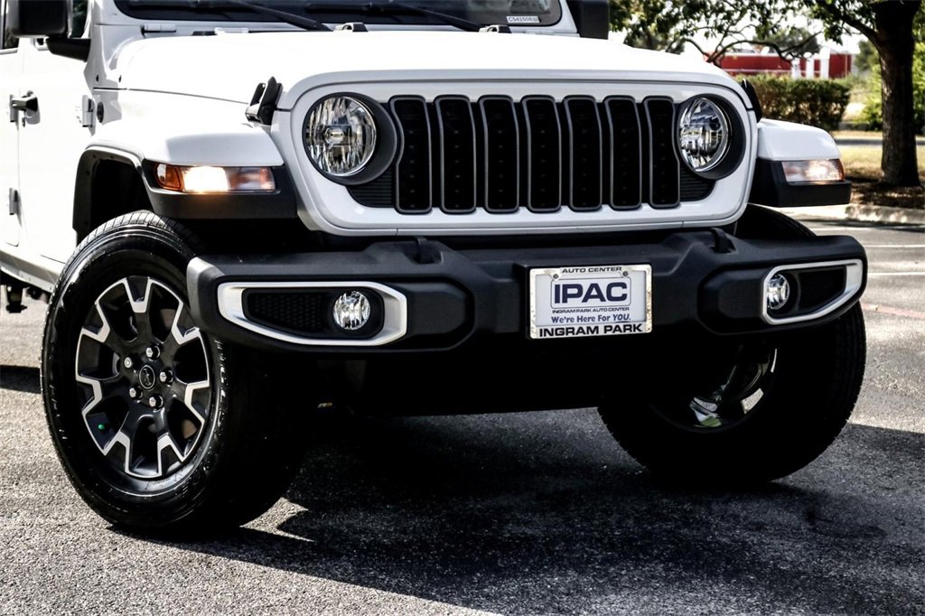 New 2025 Jeep Gladiator Sport w/ Premium Package image 3