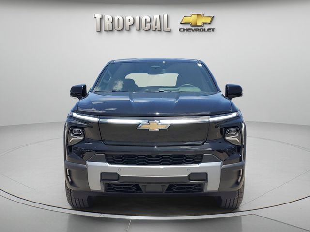 New 2026 Chevrolet Silverado EV LT w/ Plus Package AWD/4WD image 8