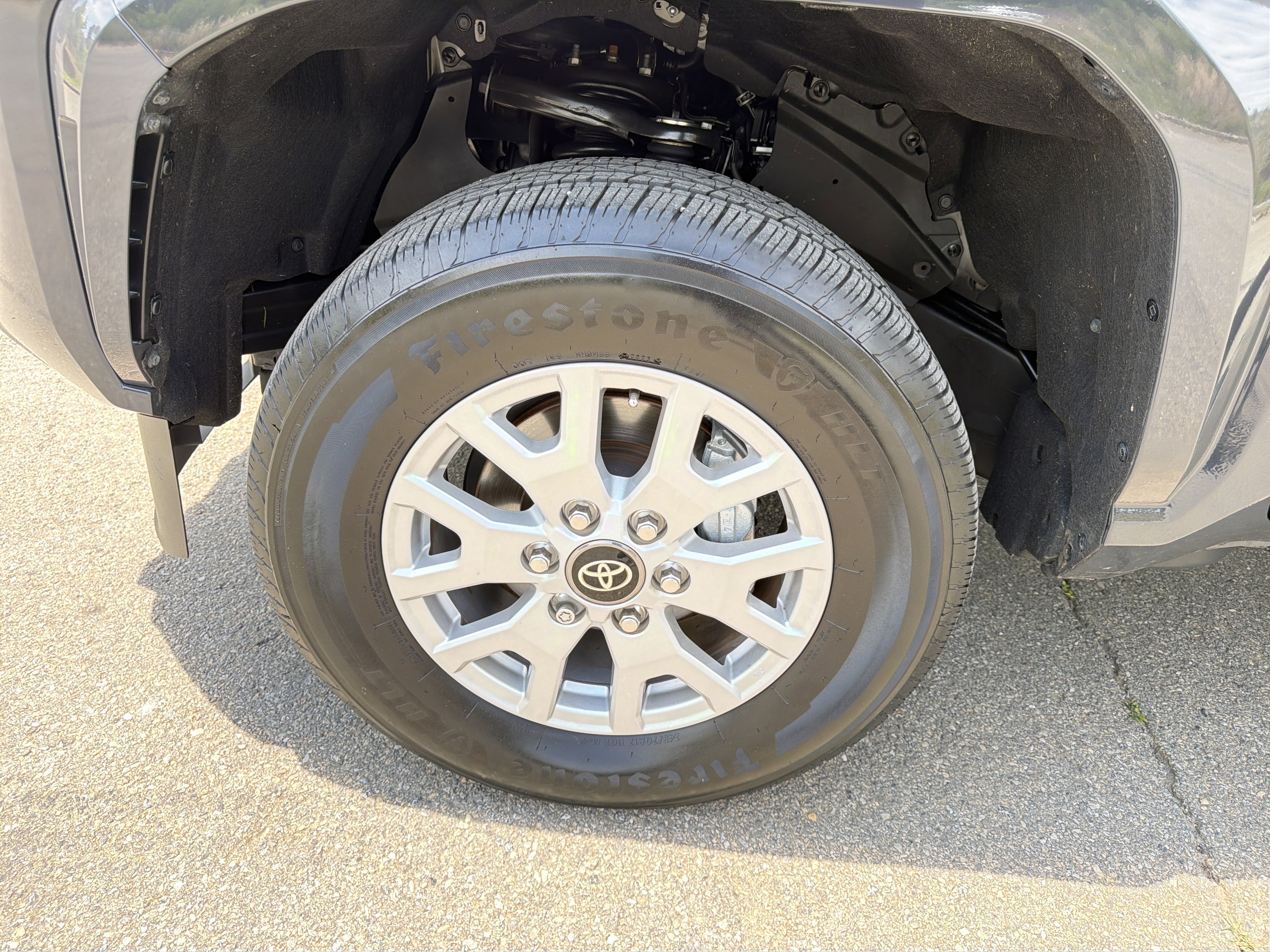 Used 2025 Toyota Tacoma SR5 AWD/4WD image 11