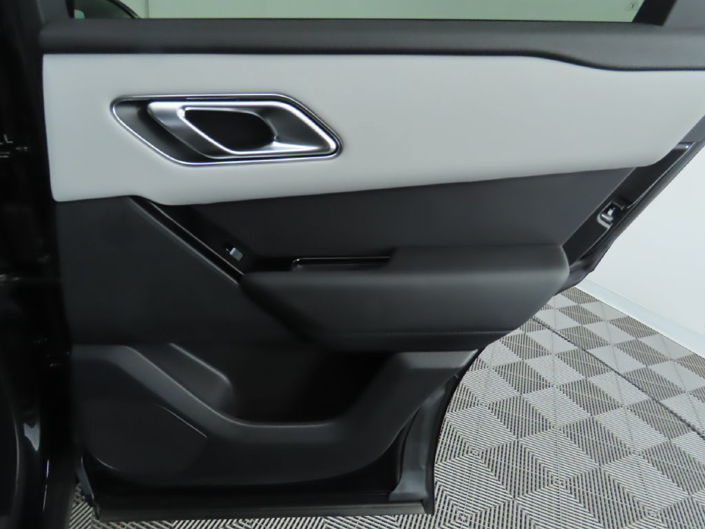 Used 2026 Land Rover Range Rover Velar S AWD/4WD image 28