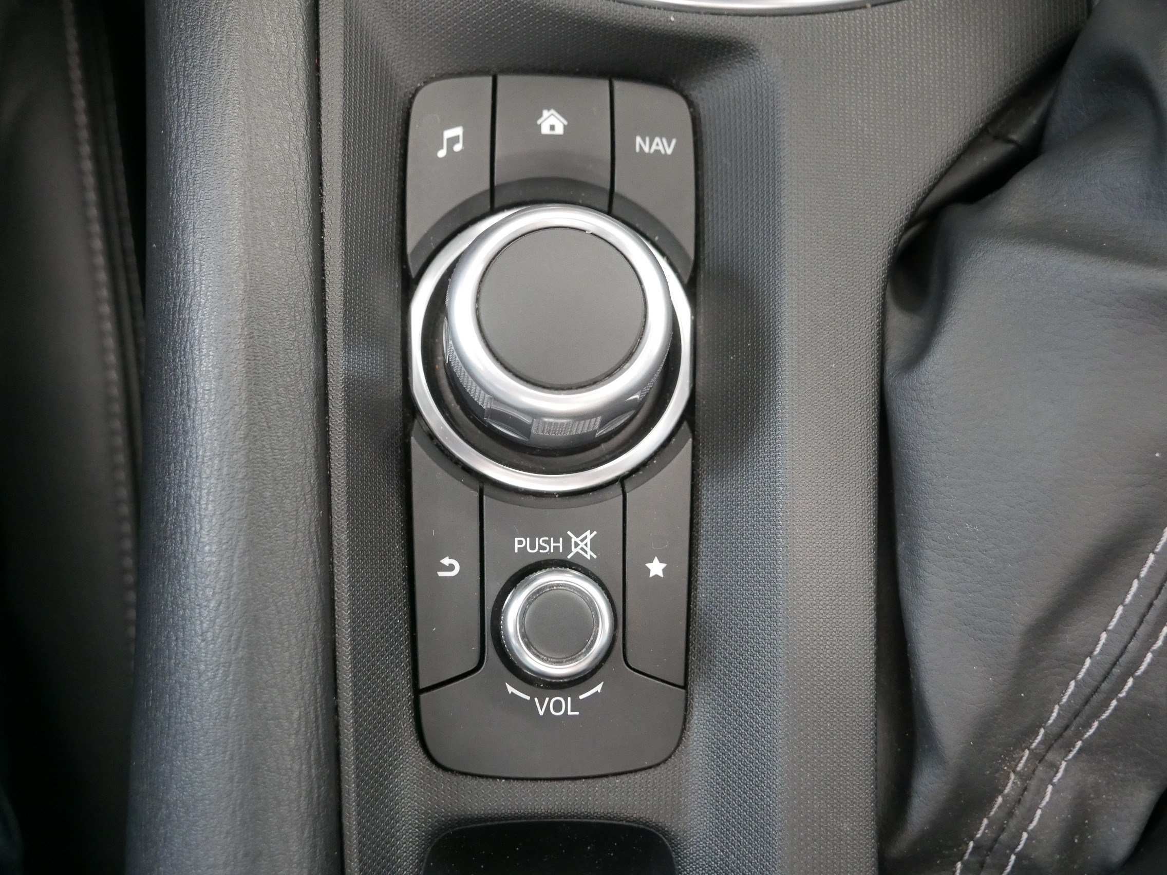 Used 2022 MAZDA MX-5 Miata Grand Touring w/ Weather Package RWD image 32