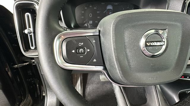 Used 2022 Volvo XC40 T5 Momentum AWD/4WD image 15
