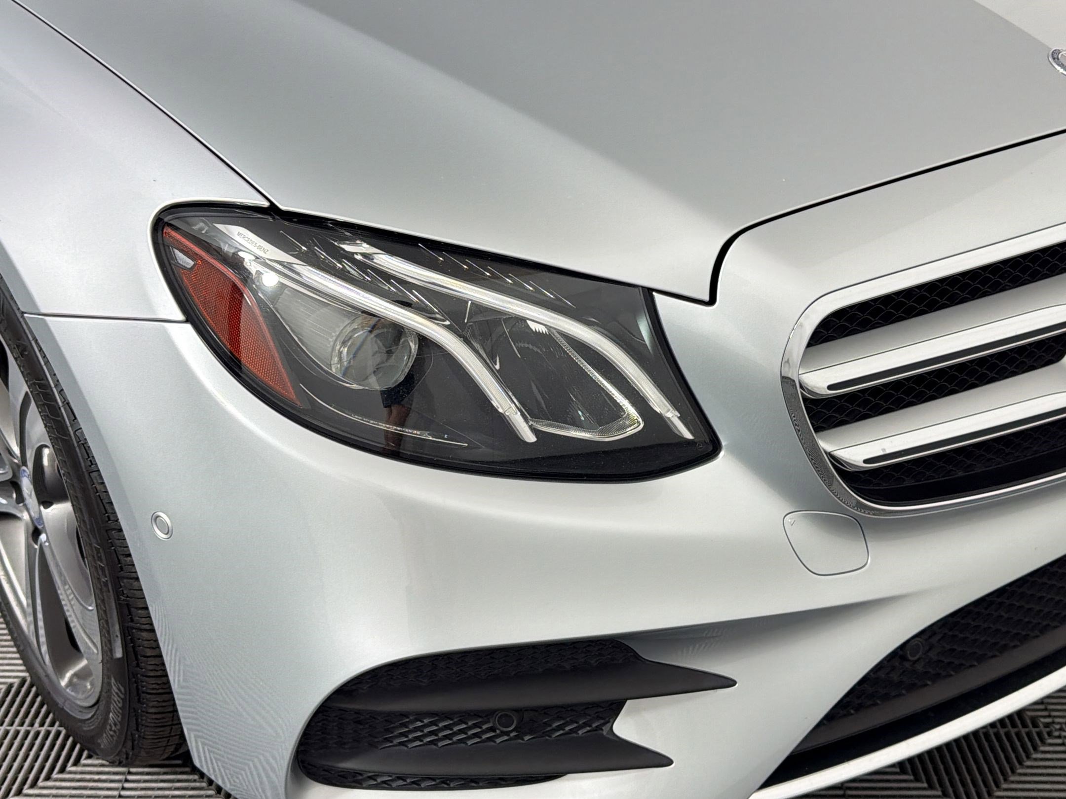 Used 2017 Mercedes-Benz E 300 4MATIC image 11
