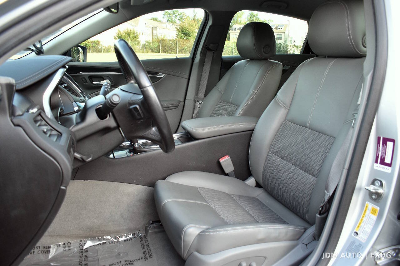 Used 2014 Chevrolet Impala LT w/ Convenience Package FWD image 12