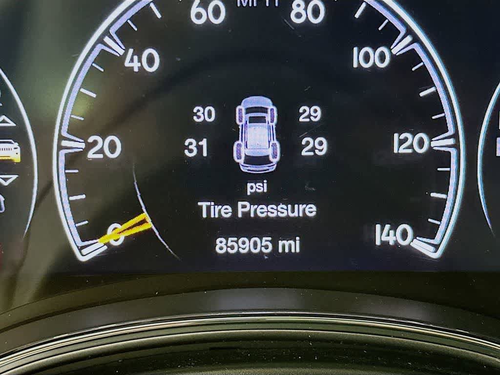 Used 2019 Jeep Grand Cherokee Altitude RWD image 19