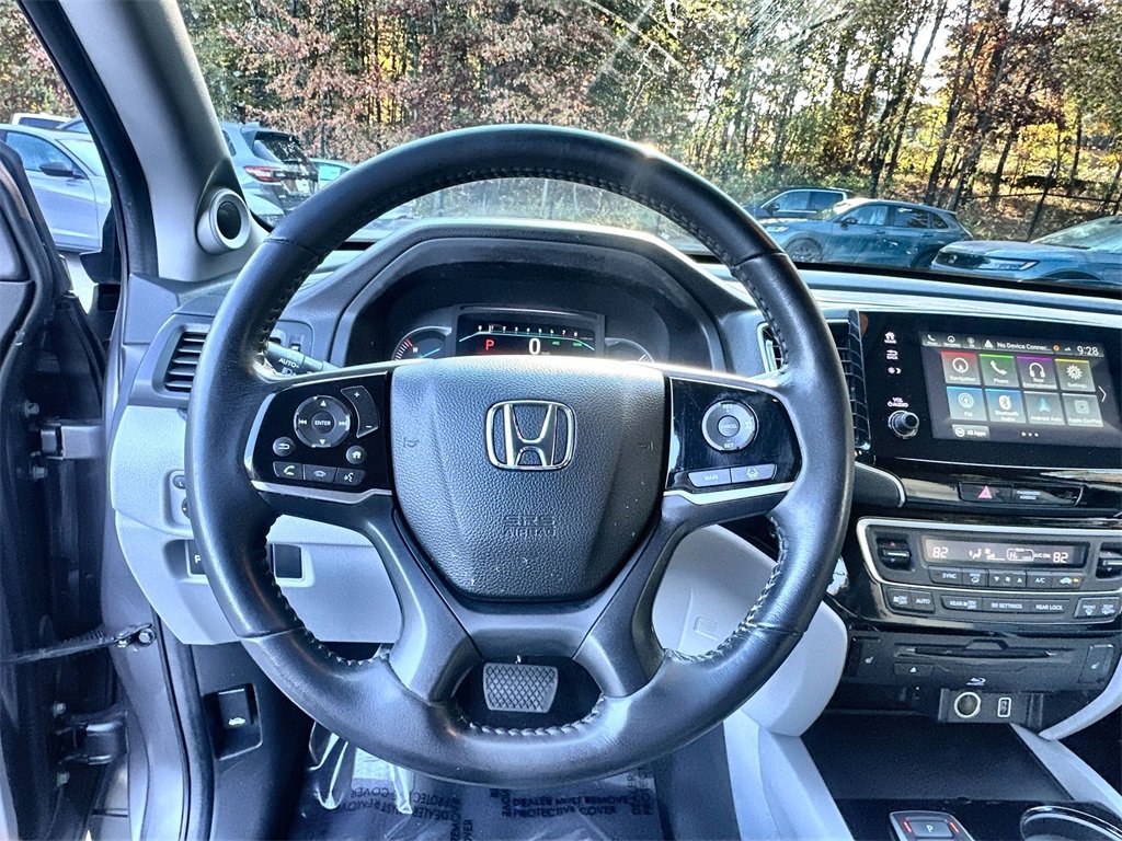 Used 2022 Honda Pilot Touring image 11