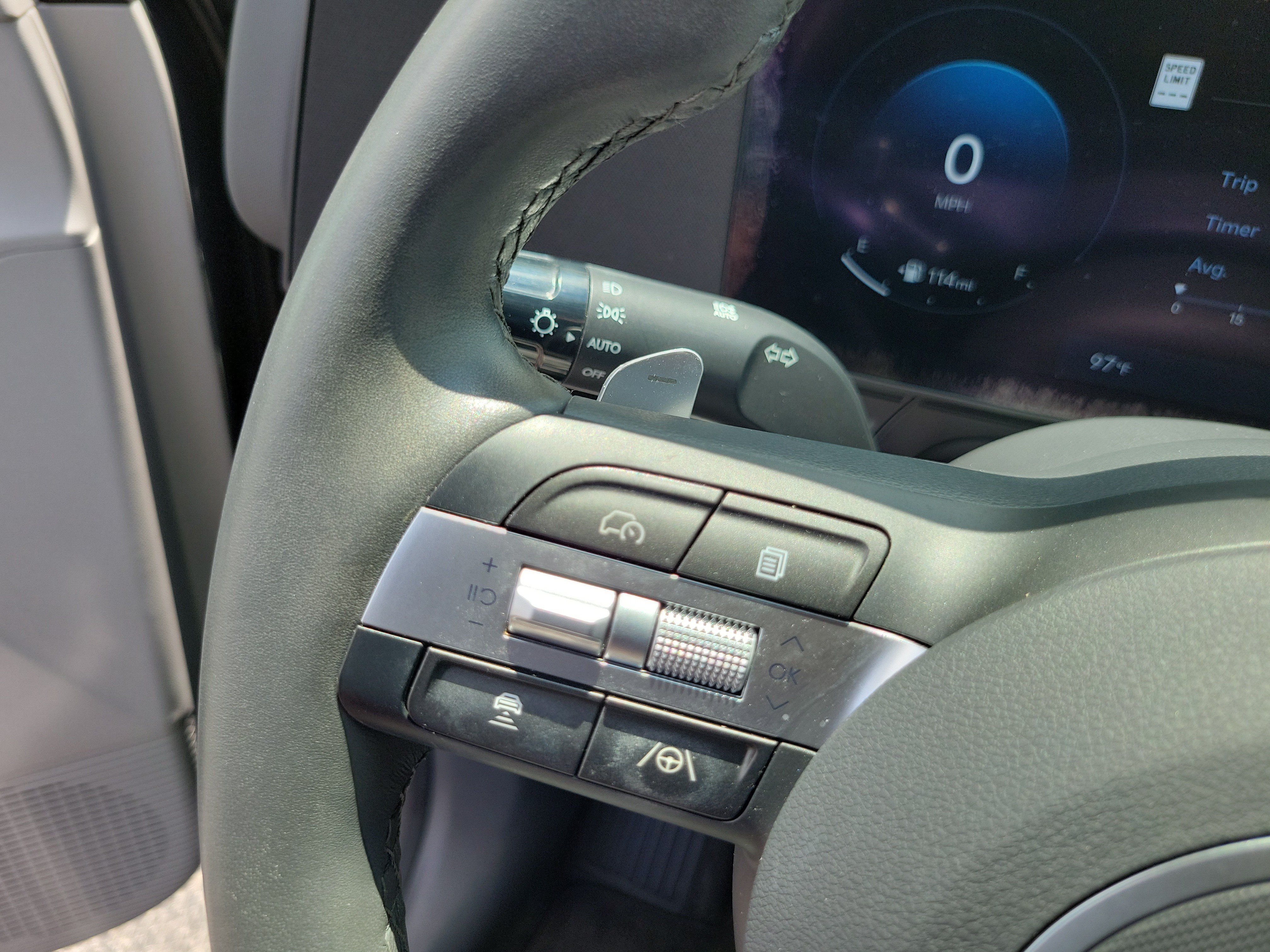 Used 2025 Hyundai Kona SEL FWD image 29
