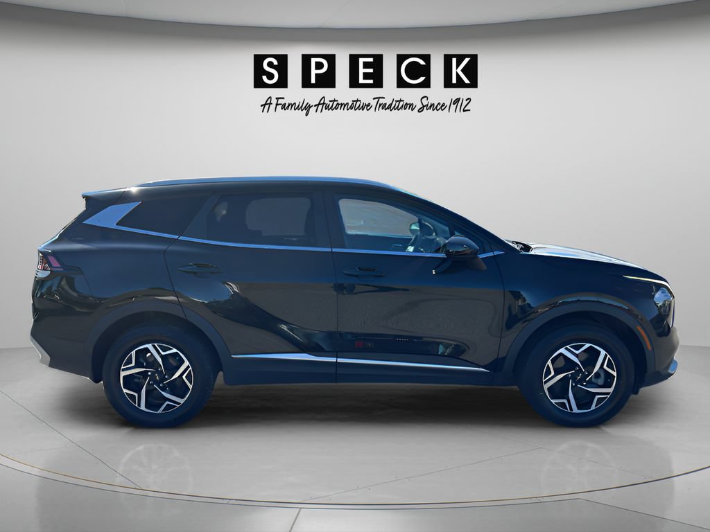 Used 2023 Kia Sportage LX AWD/4WD image 6