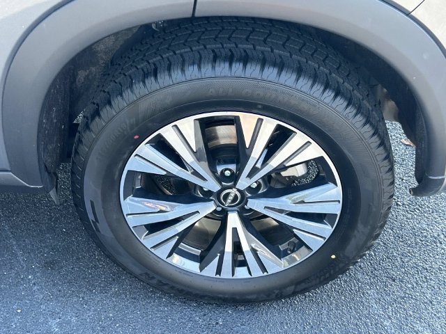 Used 2023 Nissan Rogue SV FWD image 13