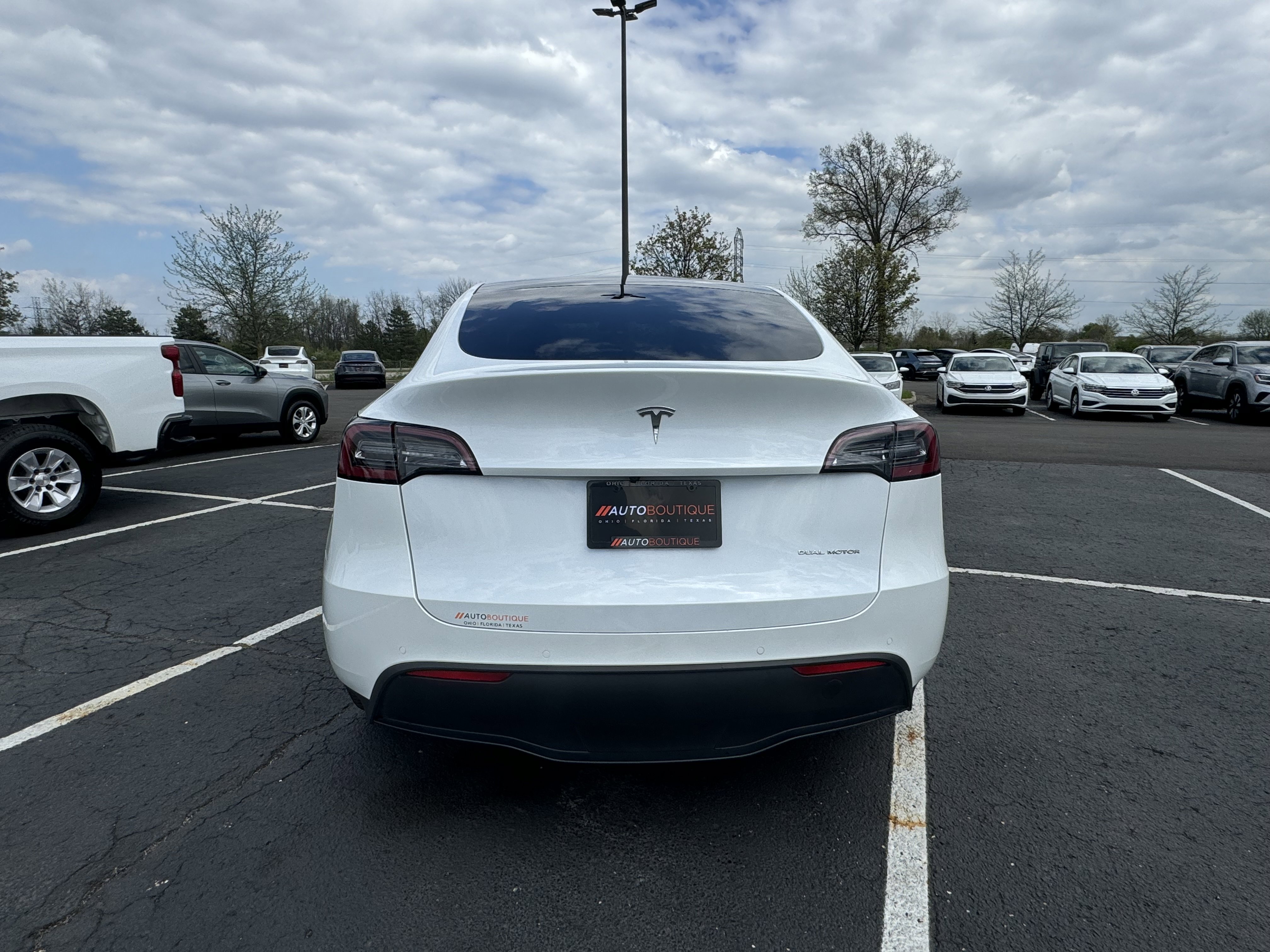 Used 2020 Tesla Model Y Long Range image 9