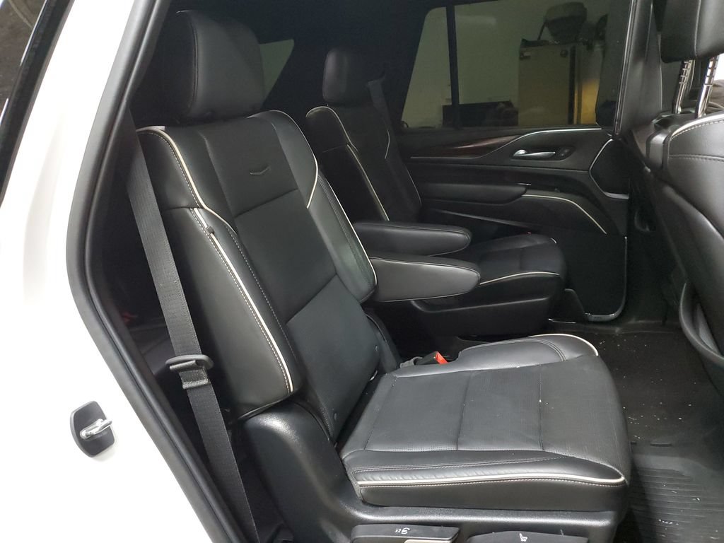 Used 2021 Cadillac Escalade Premium Luxury AWD/4WD image 13