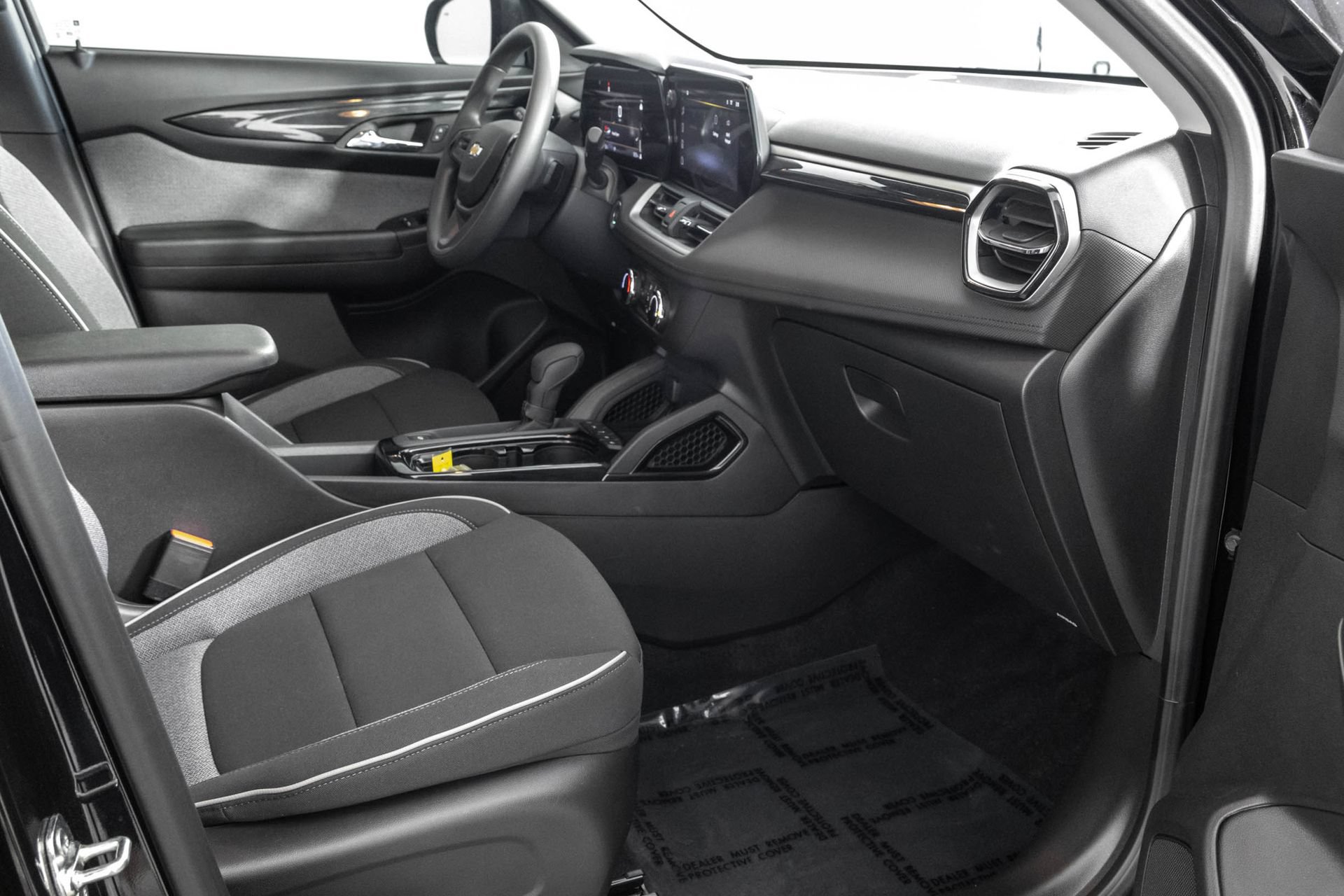 Used 2026 Chevrolet TrailBlazer LS w/ LS Convenience Package FWD image 40