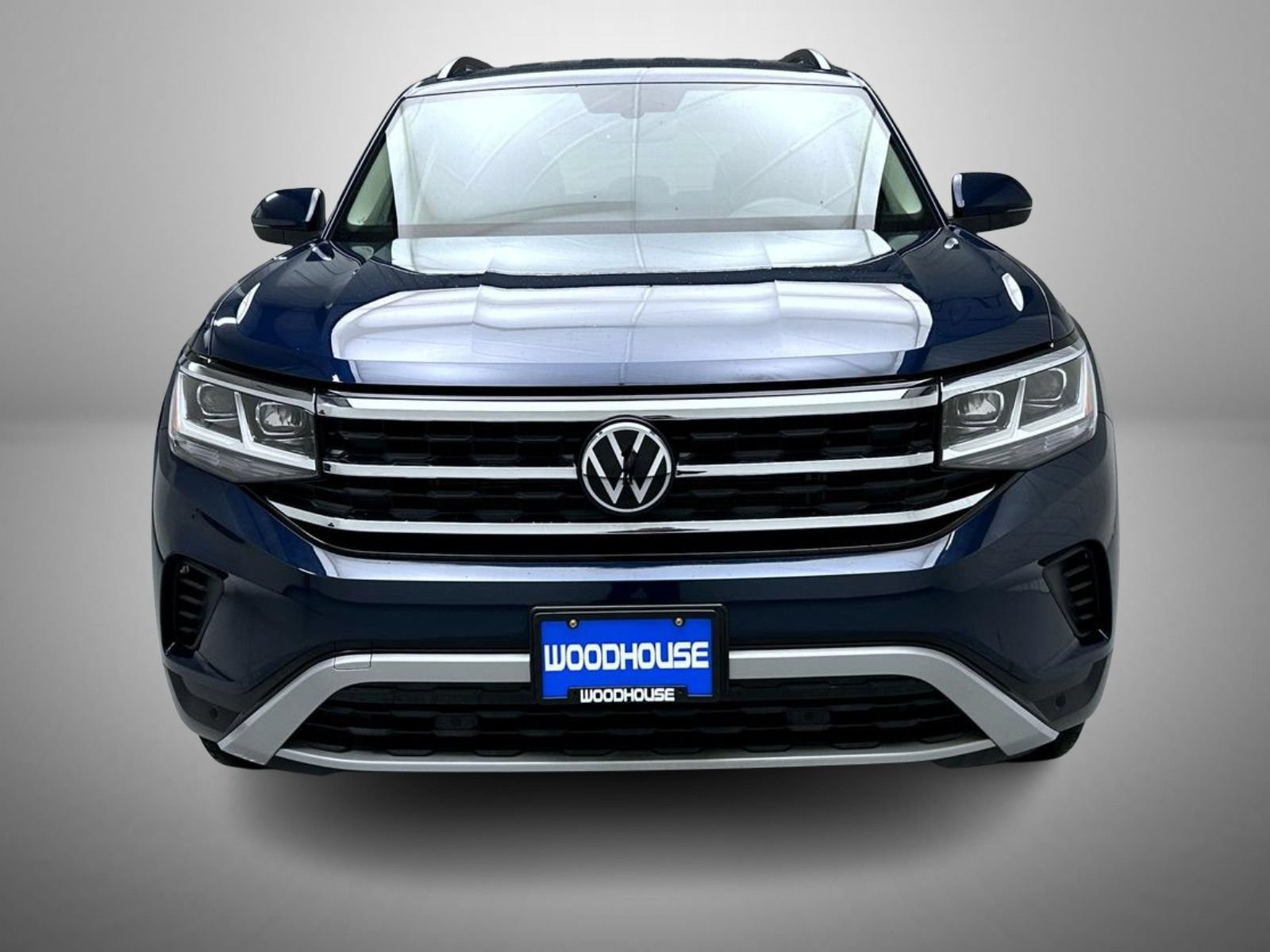 Used 2023 Volkswagen Atlas SE AWD/4WD image 2