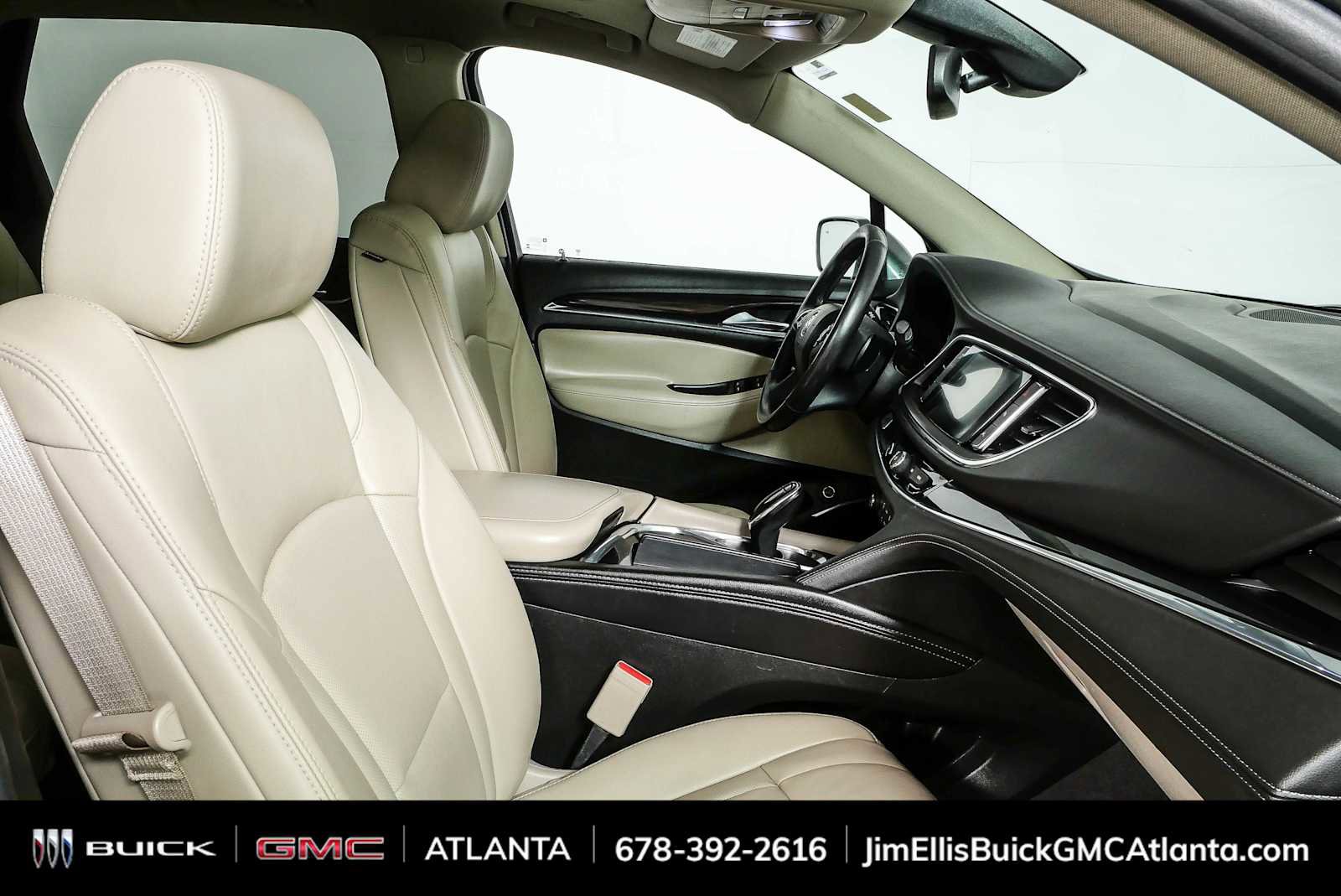 Used 2020 Buick Enclave Premium w/ Sun and Sites Package FWD image 23