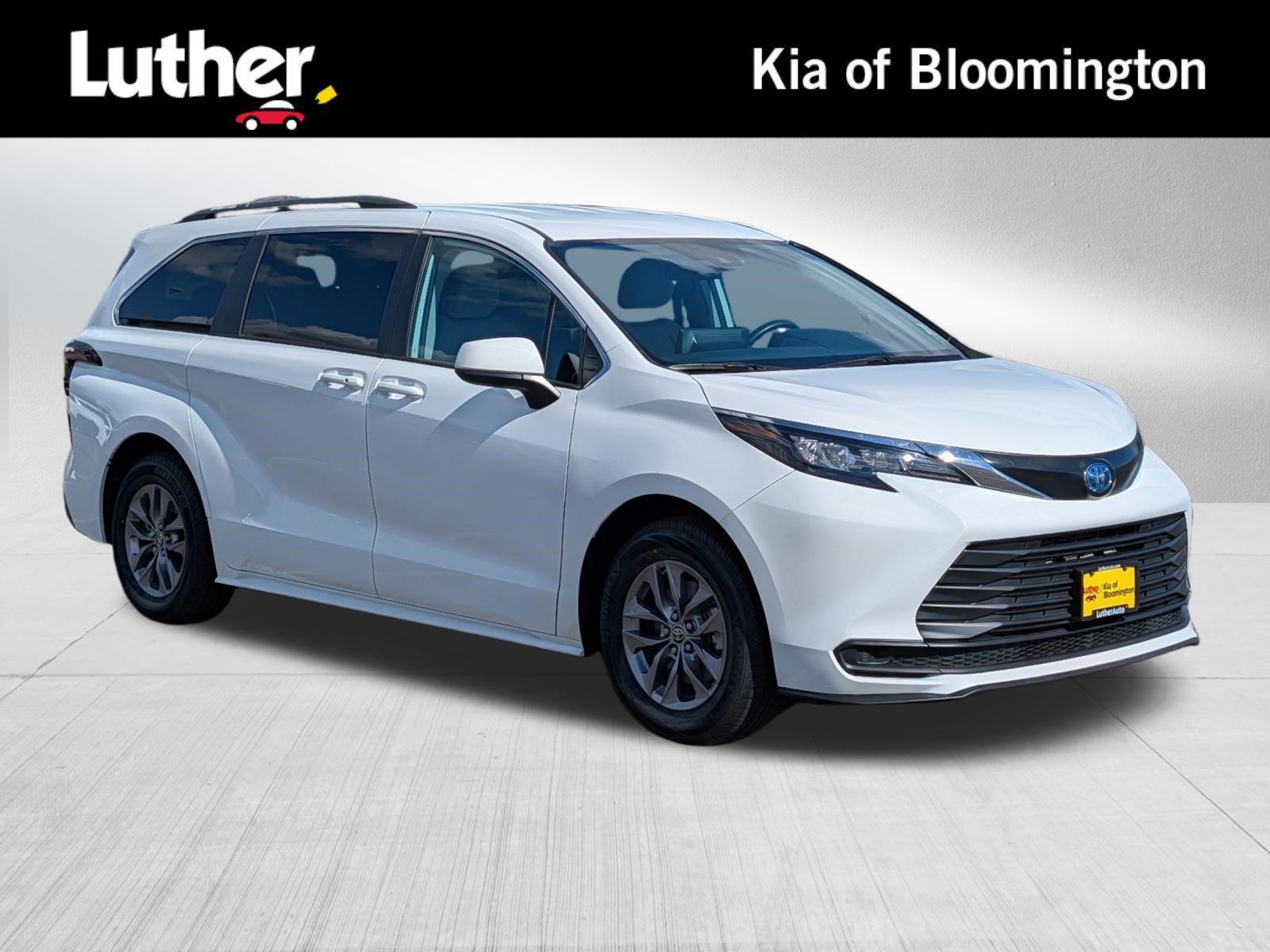 Used 2024 Toyota Sienna LE