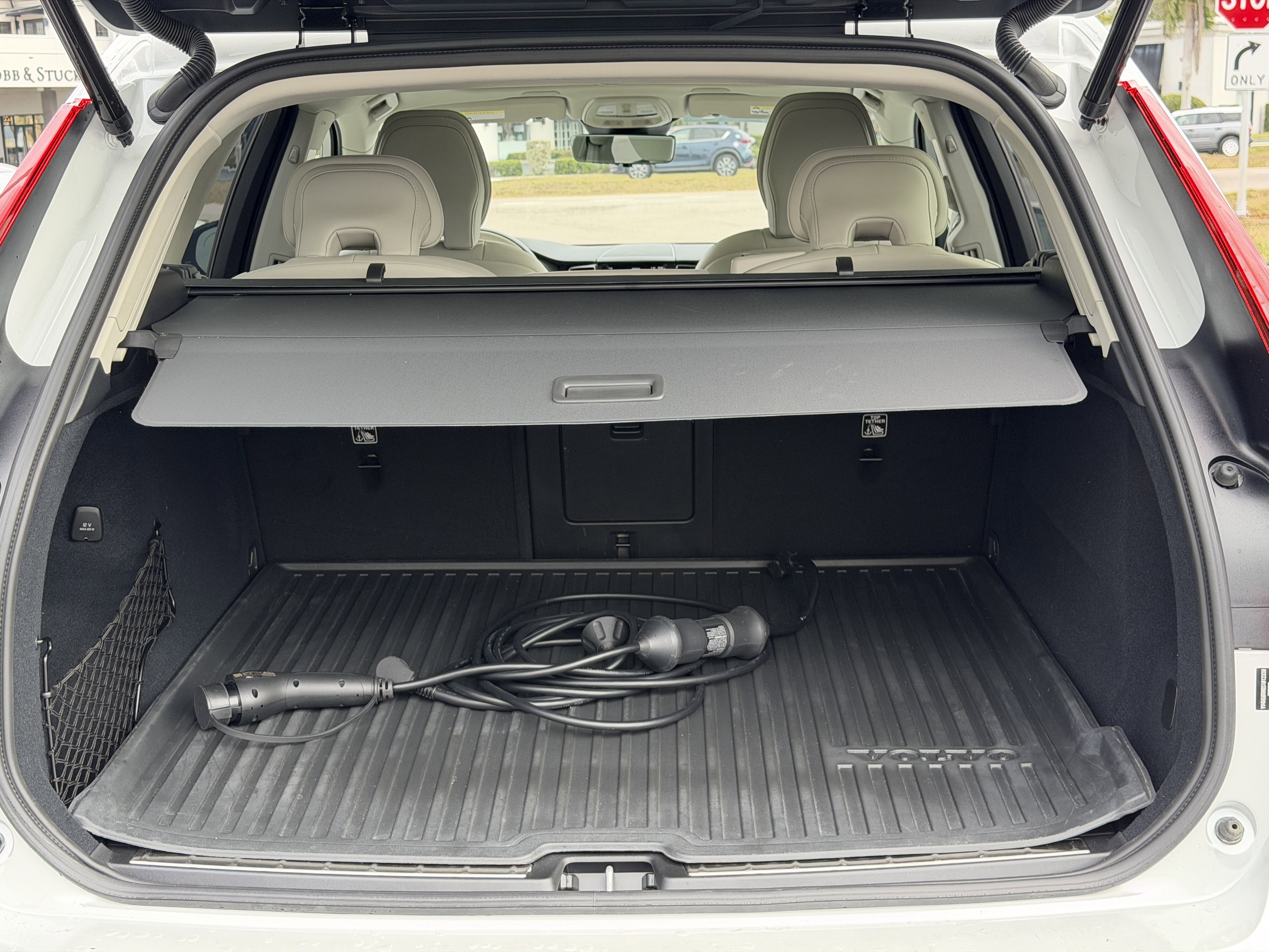 Certified 2025 Volvo XC60 T8 Ultra w/ Protection Package image 10