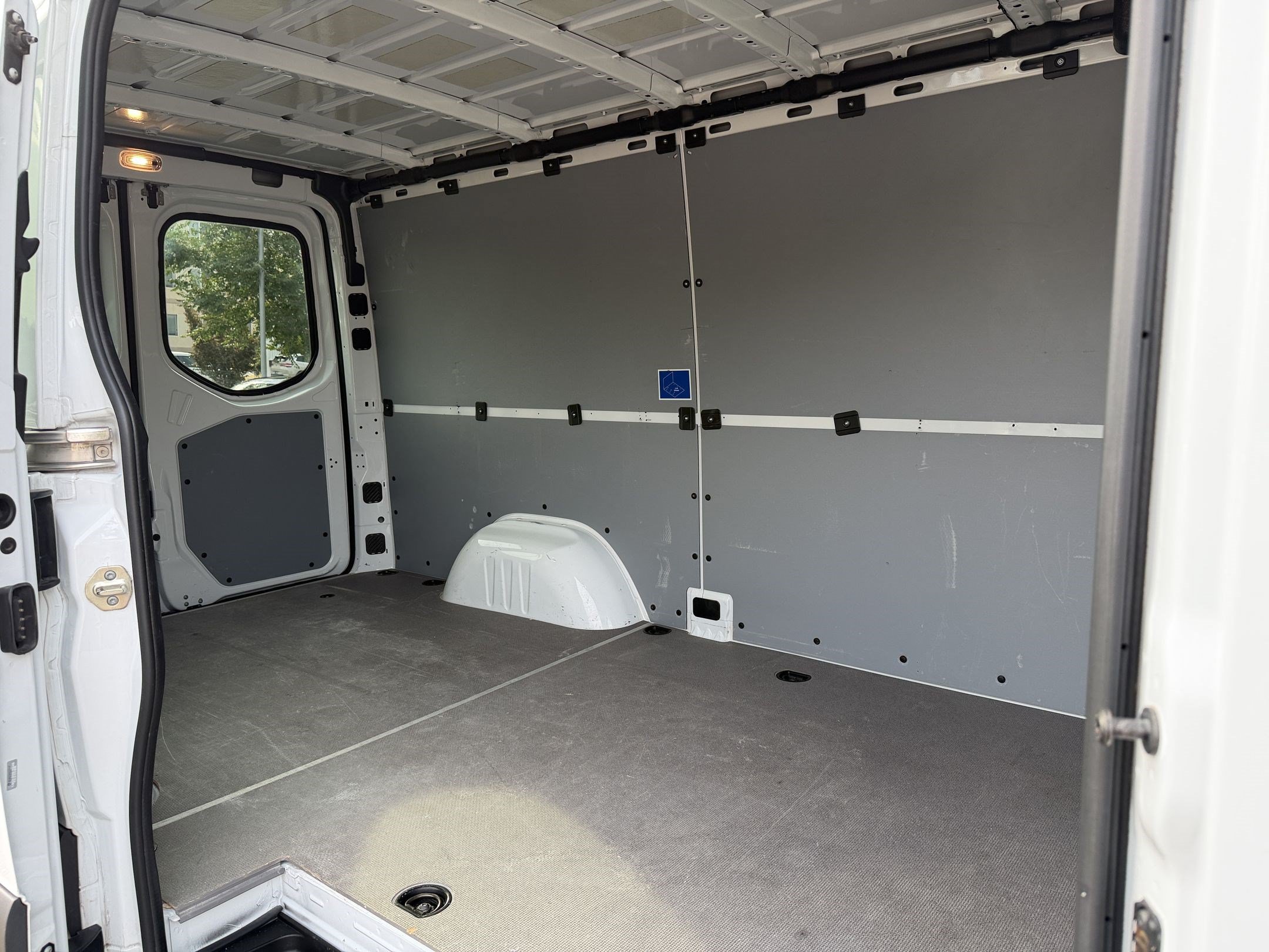 Used 2021 Mercedes-Benz Sprinter 1500 image 23