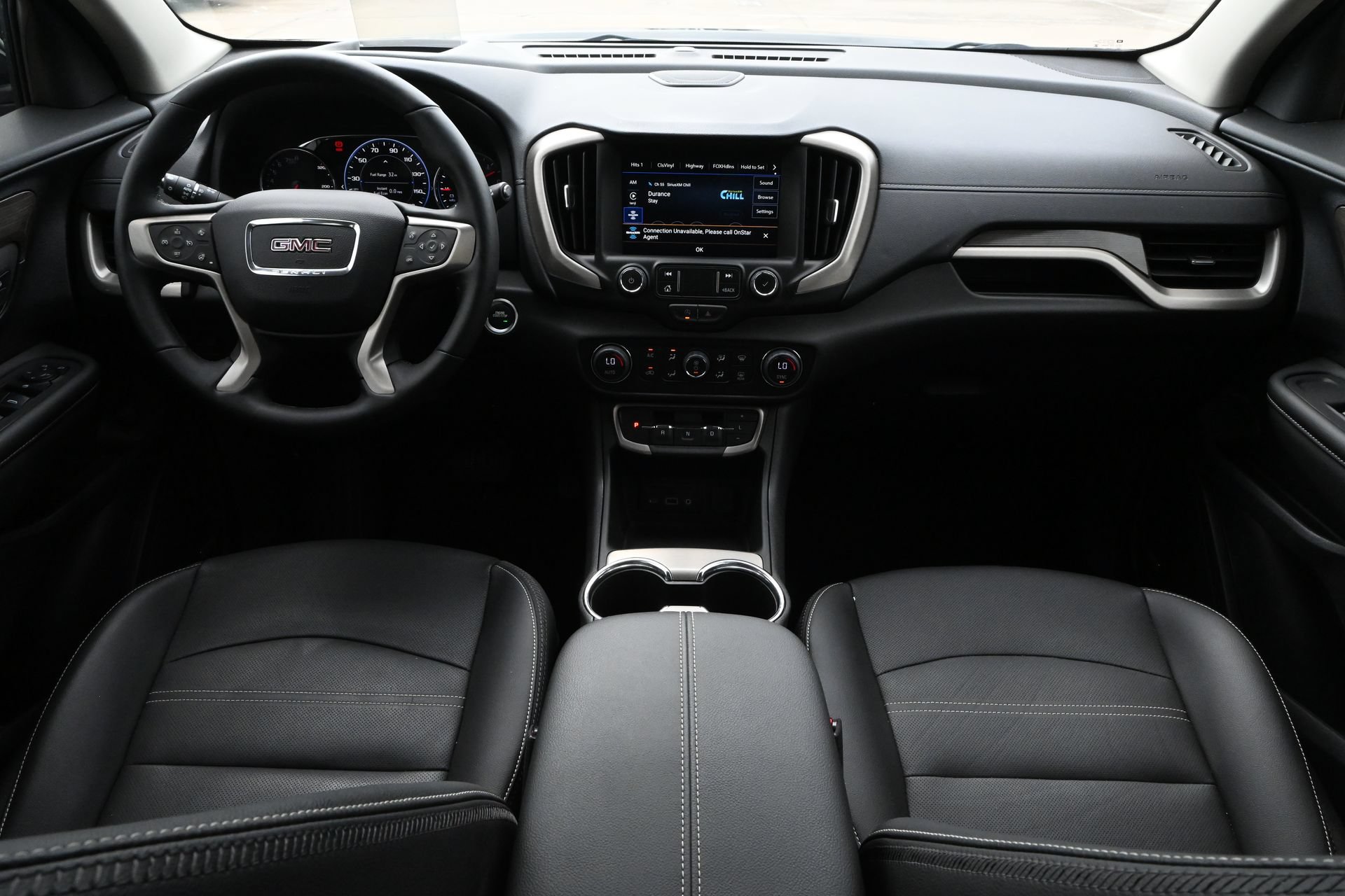 Used 2024 GMC Terrain Denali w/ Black Diamond Edition AWD/4WD image 8