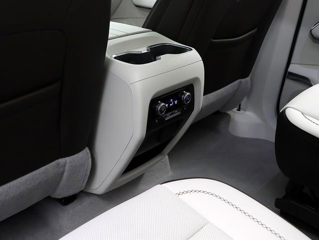 Certified 2024 GMC Acadia Denali w/ Super Cruise Package image 13