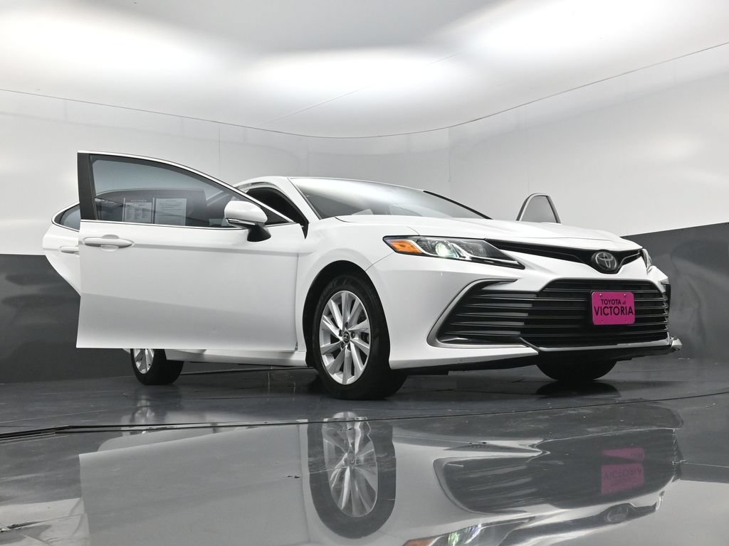 Used 2024 Toyota Camry LE w/ Convenience Package FWD image 26